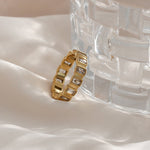 Calla Brilliant Ring in Gold