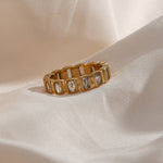 Calla Brilliant Ring in Gold