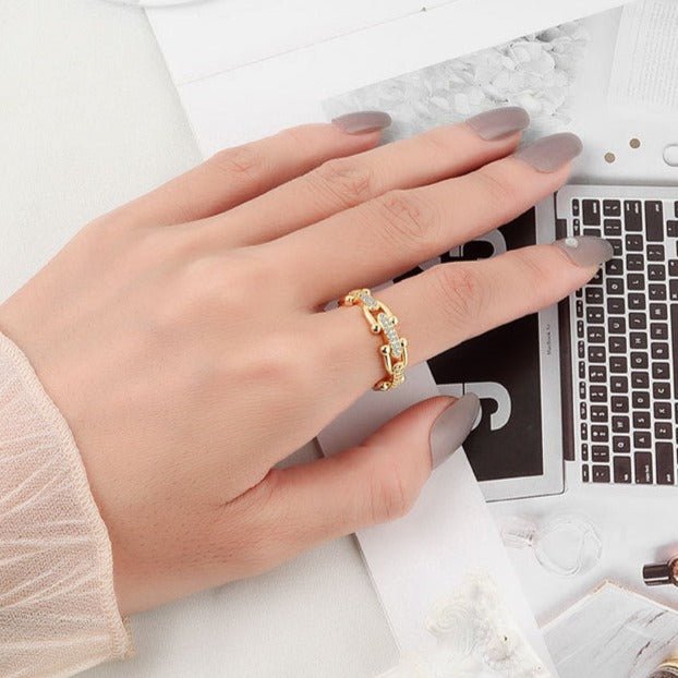 Chloe Open Ring in Gold