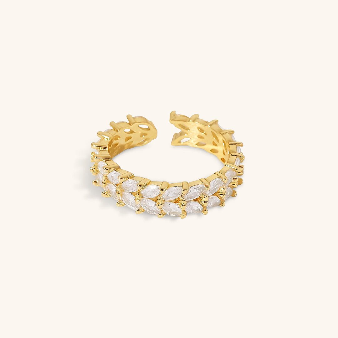 Clarisse Patterned Ring in Gold