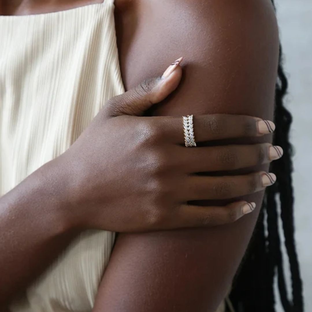 Clarisse Patterned Ring in Gold