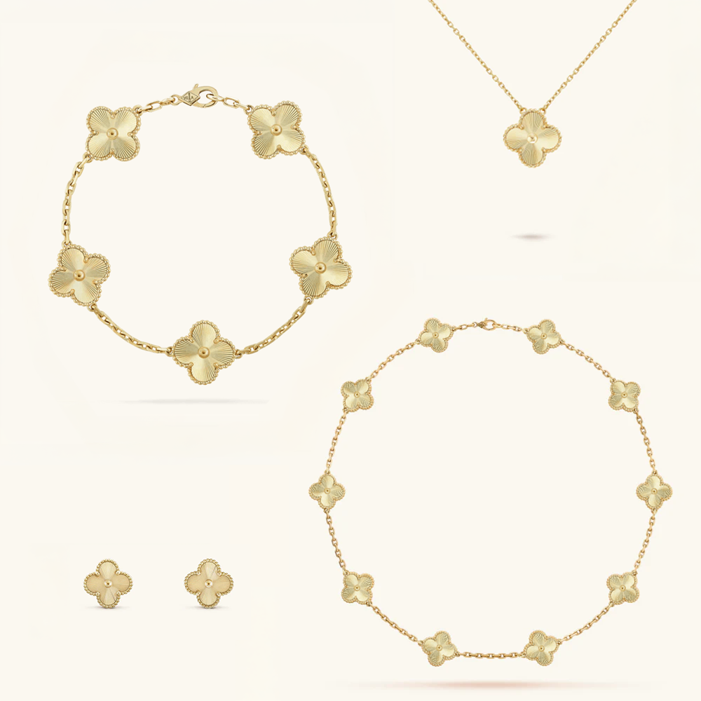 Clover Set in Gold