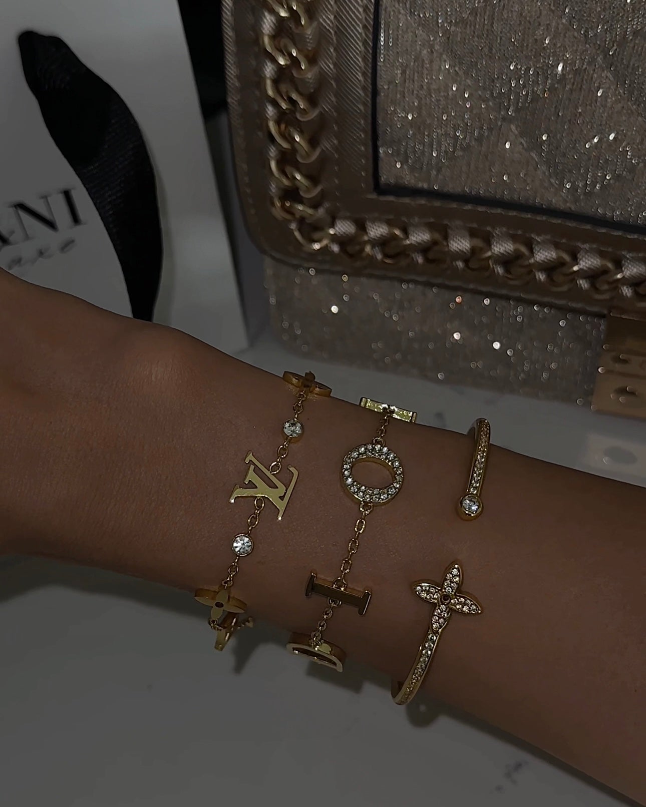 CR Bracelet in Gold