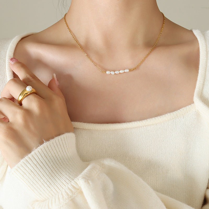 Fleur Pearl Necklace in Gold