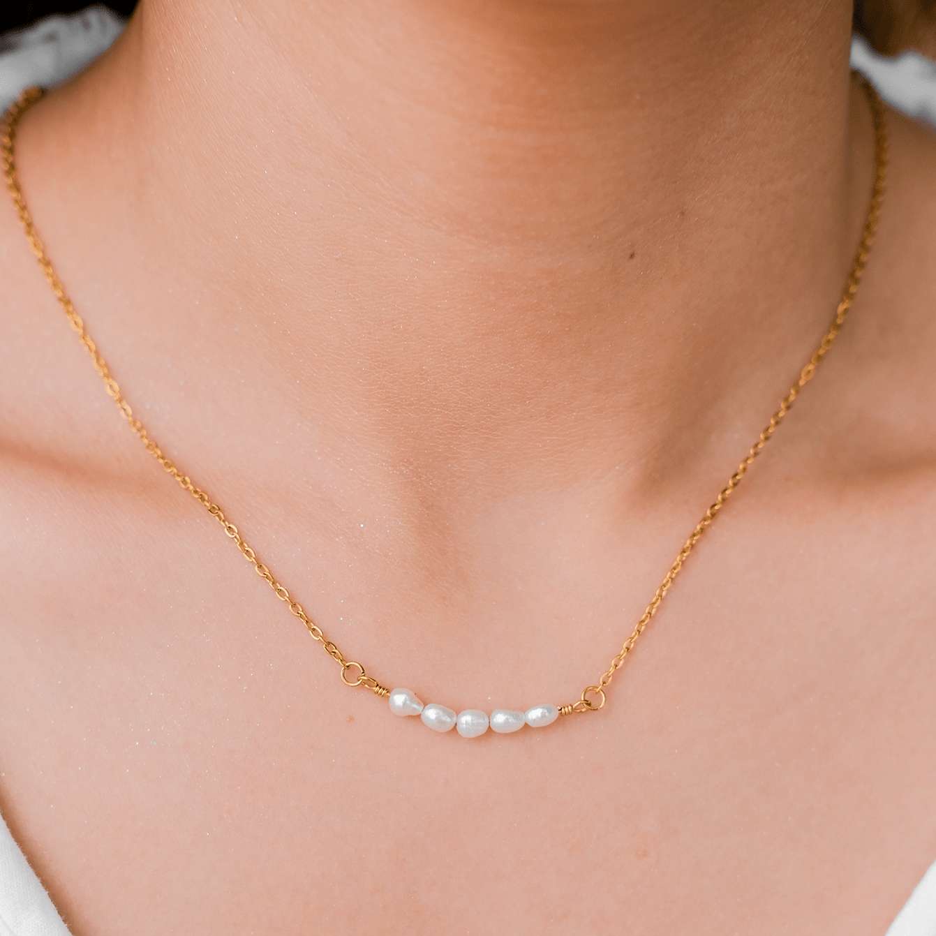 Fleur Pearl Necklace in Gold