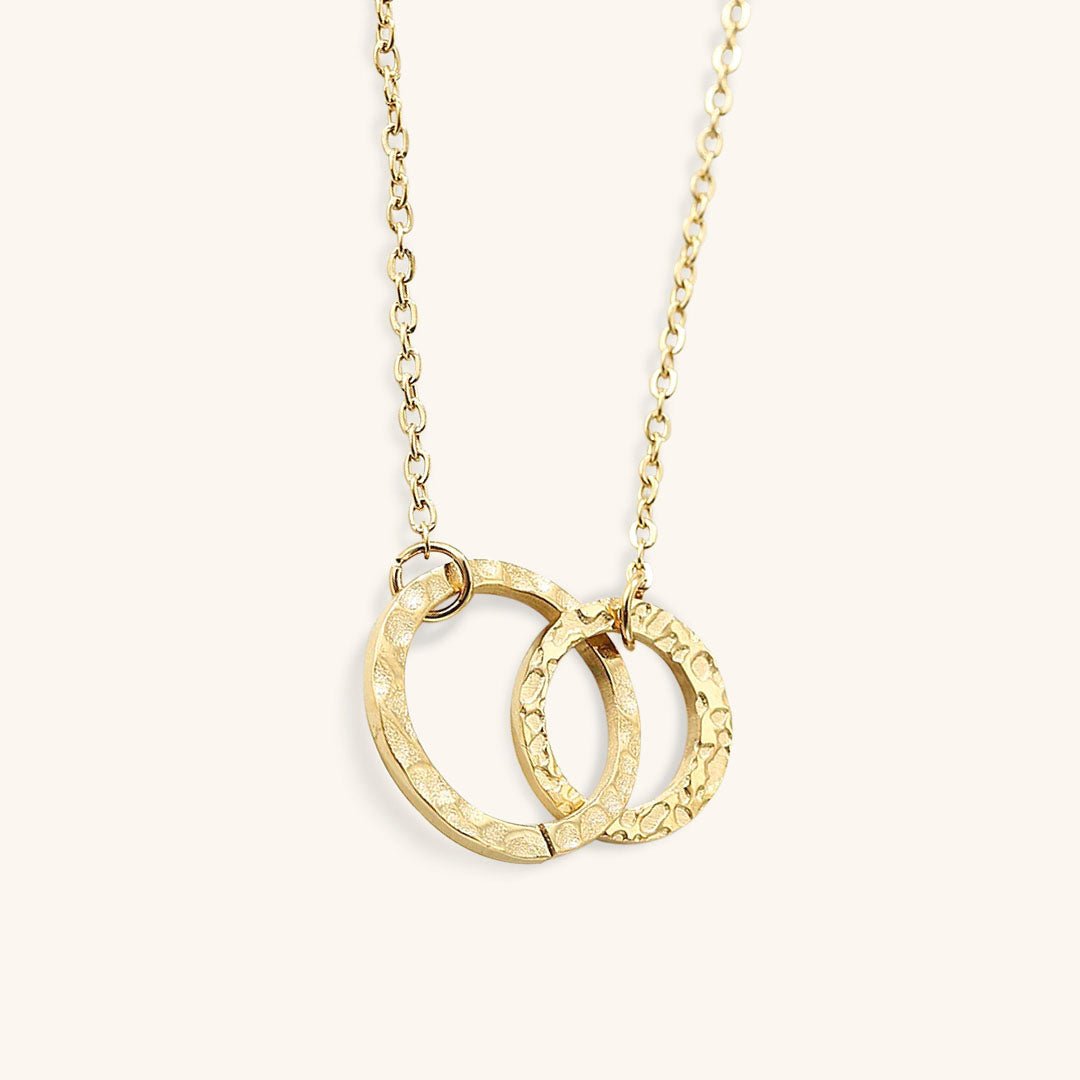 Isabelle Glamorous Hoop Necklace