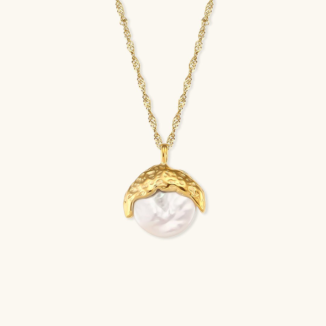 Kimberly Pearl Necklace in Gold
