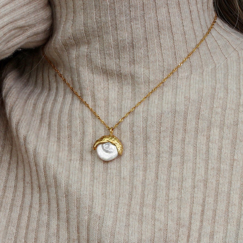 Kimberly Pearl Necklace in Gold