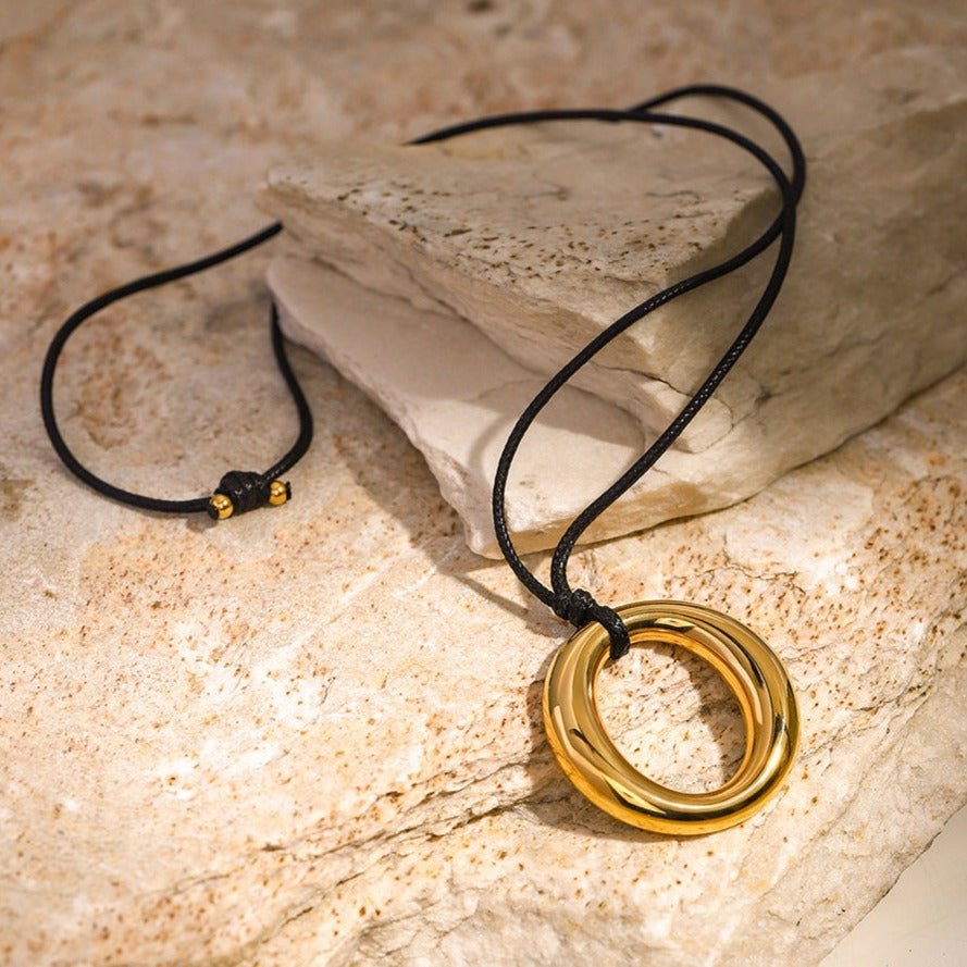 Leonora Ring Necklace in Gold
