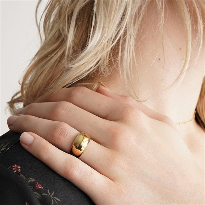 Lyra Smooth Ring