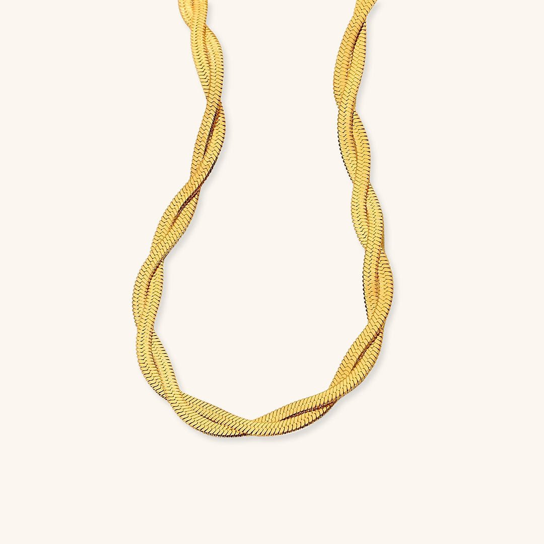 Lysa Twisted Necklace in Gold