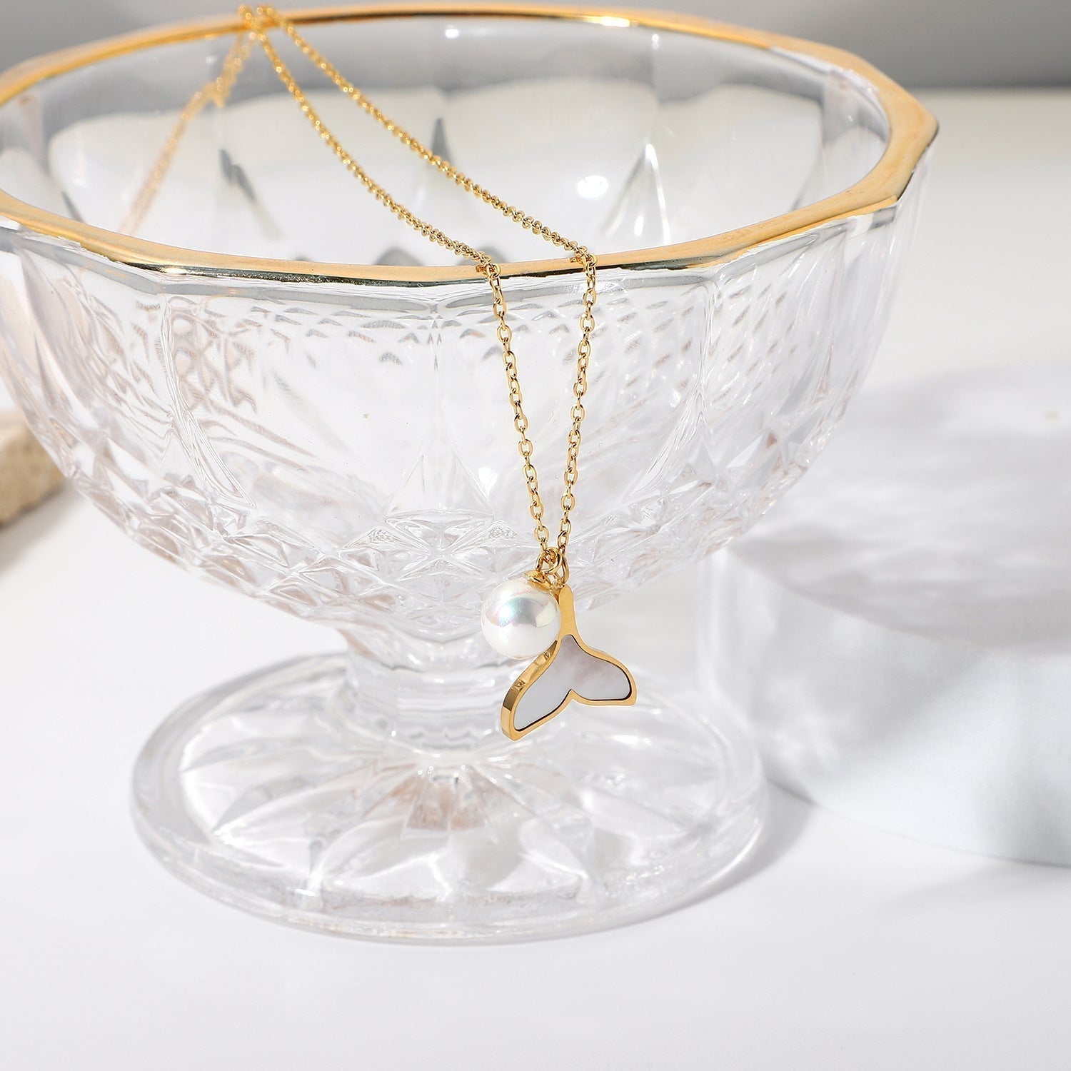 Mermaid Pearl Necklace in Gold