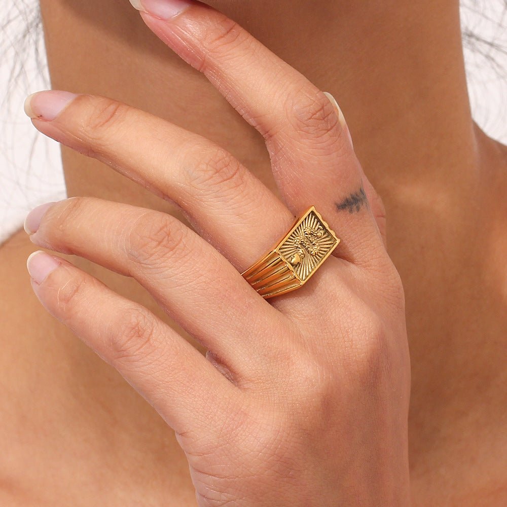Miles Snake Pattern Ring in Gold
