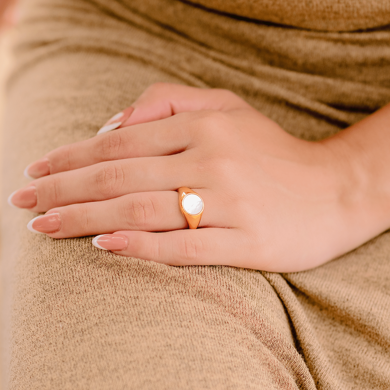 Mother of Pearl Ring in Gold