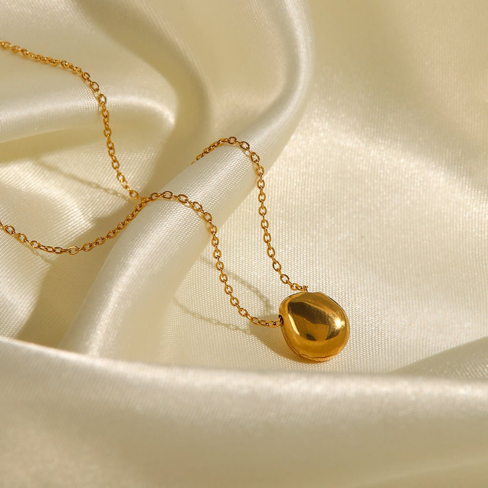 Nancy Pearl Necklace in Gold