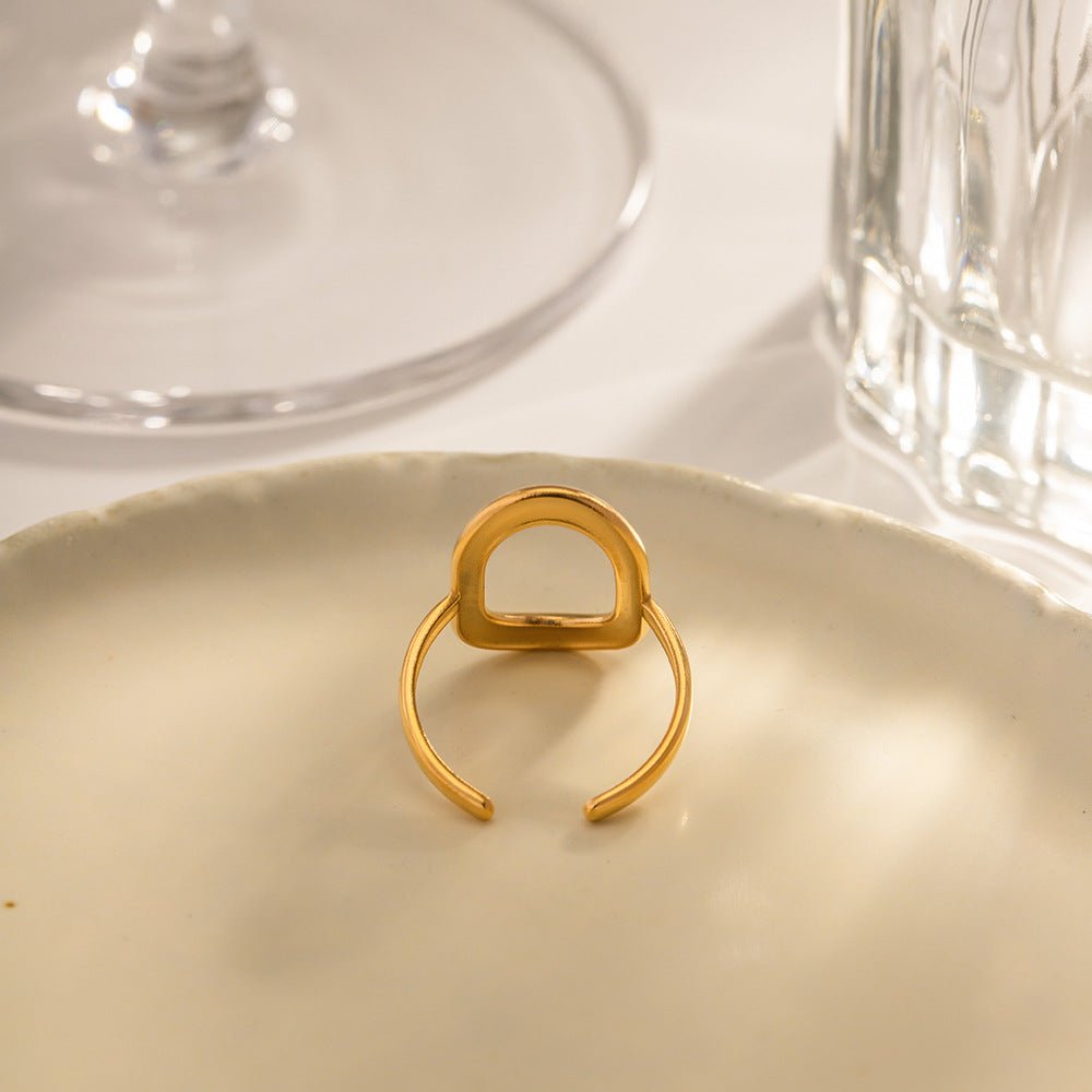 Noelle Irregular Ring in Gold