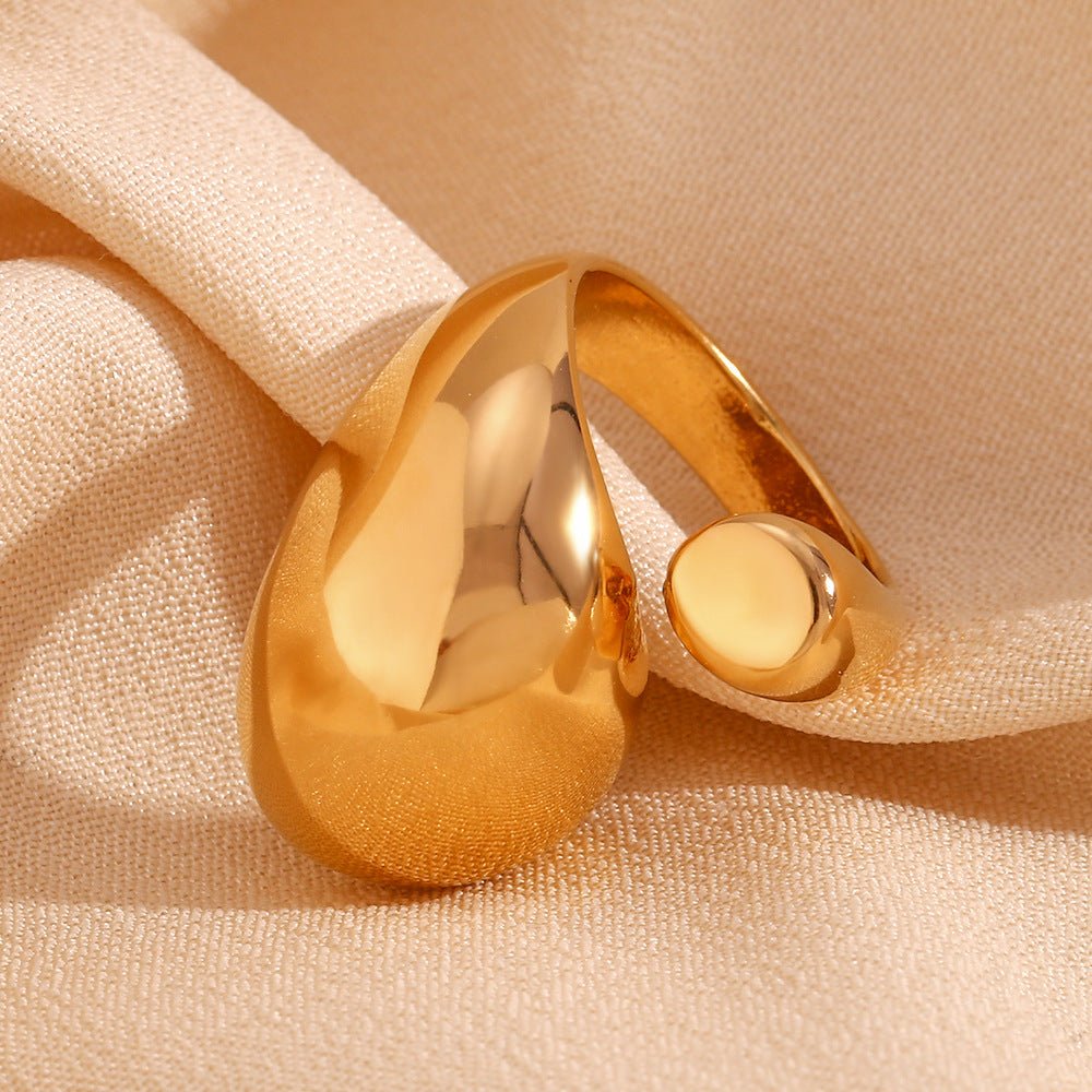 Rosie Knot Ring in Gold