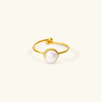 Solis Pearl Ring in Gold
