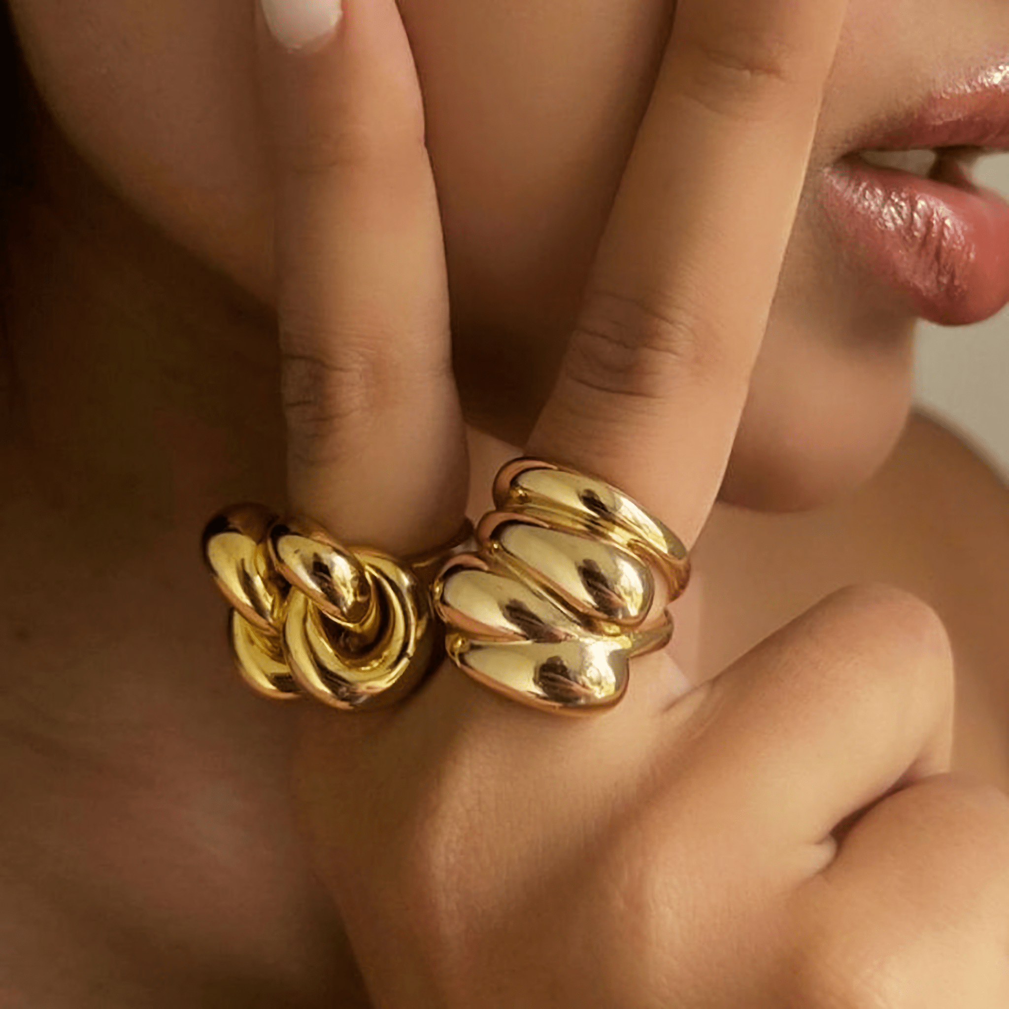 Sona Twisted Ring in Gold