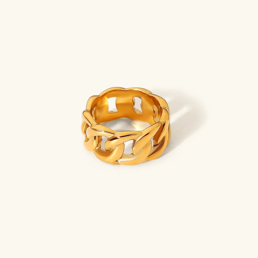 Splendor Polished Ring in Gold
