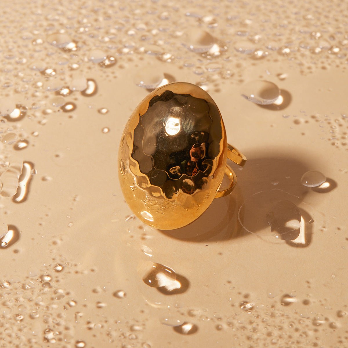 Thora Hammered Ring in Gold