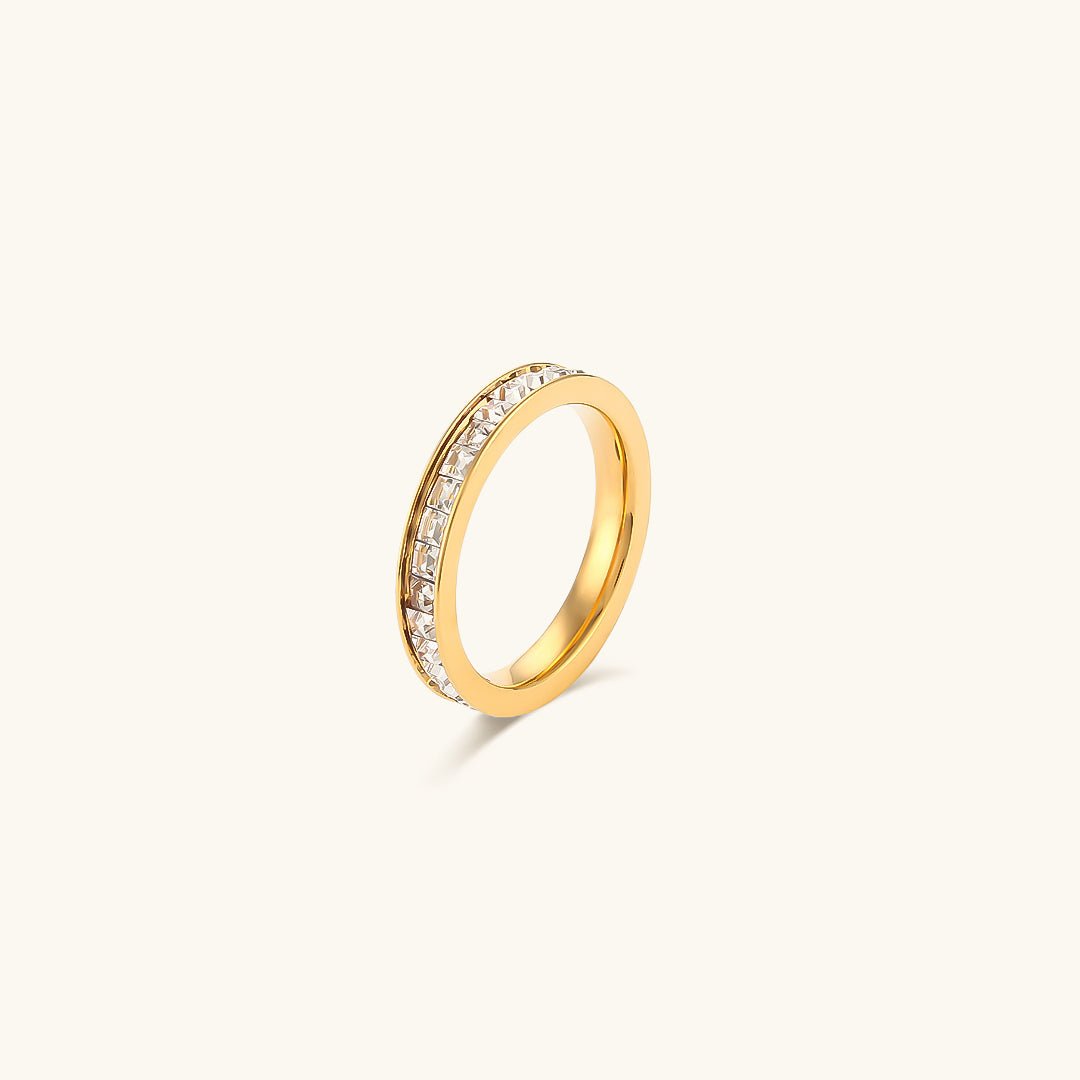 Unna Minimalist Ring in Gold