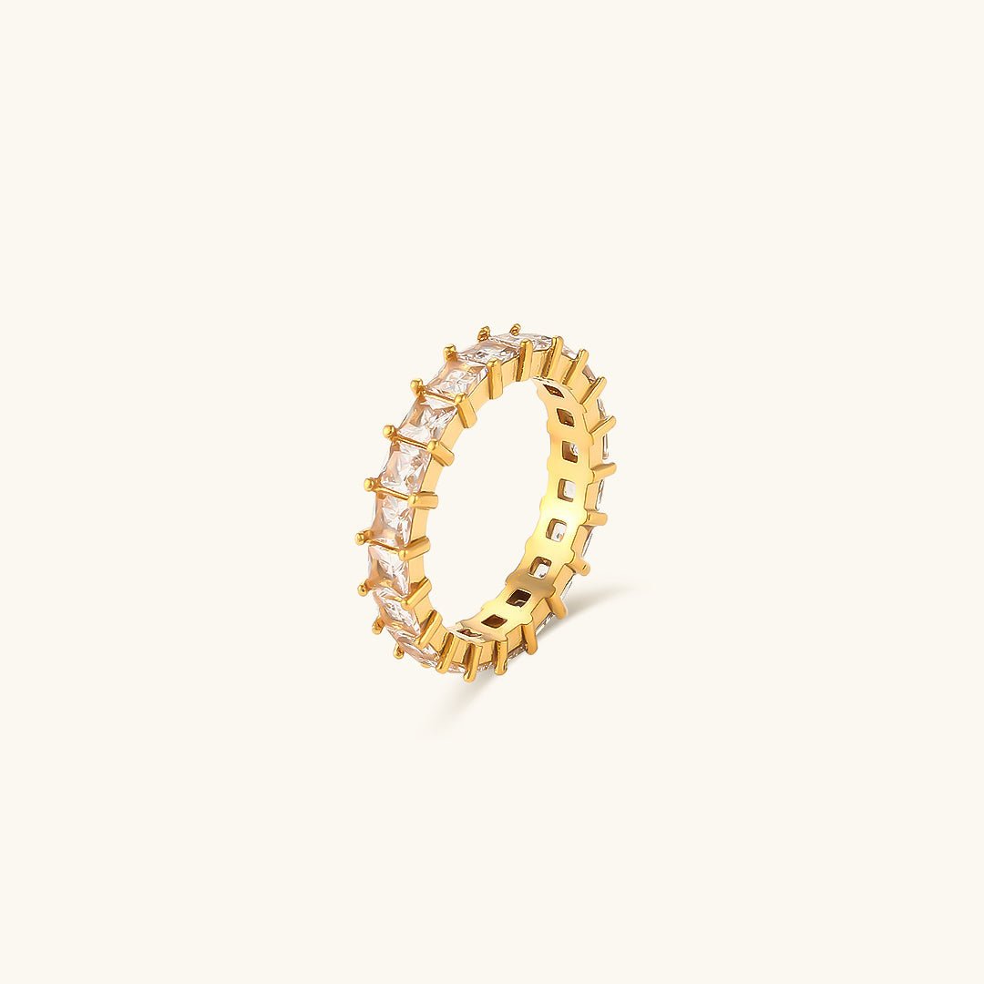 Unna Minimalist Ring in Gold