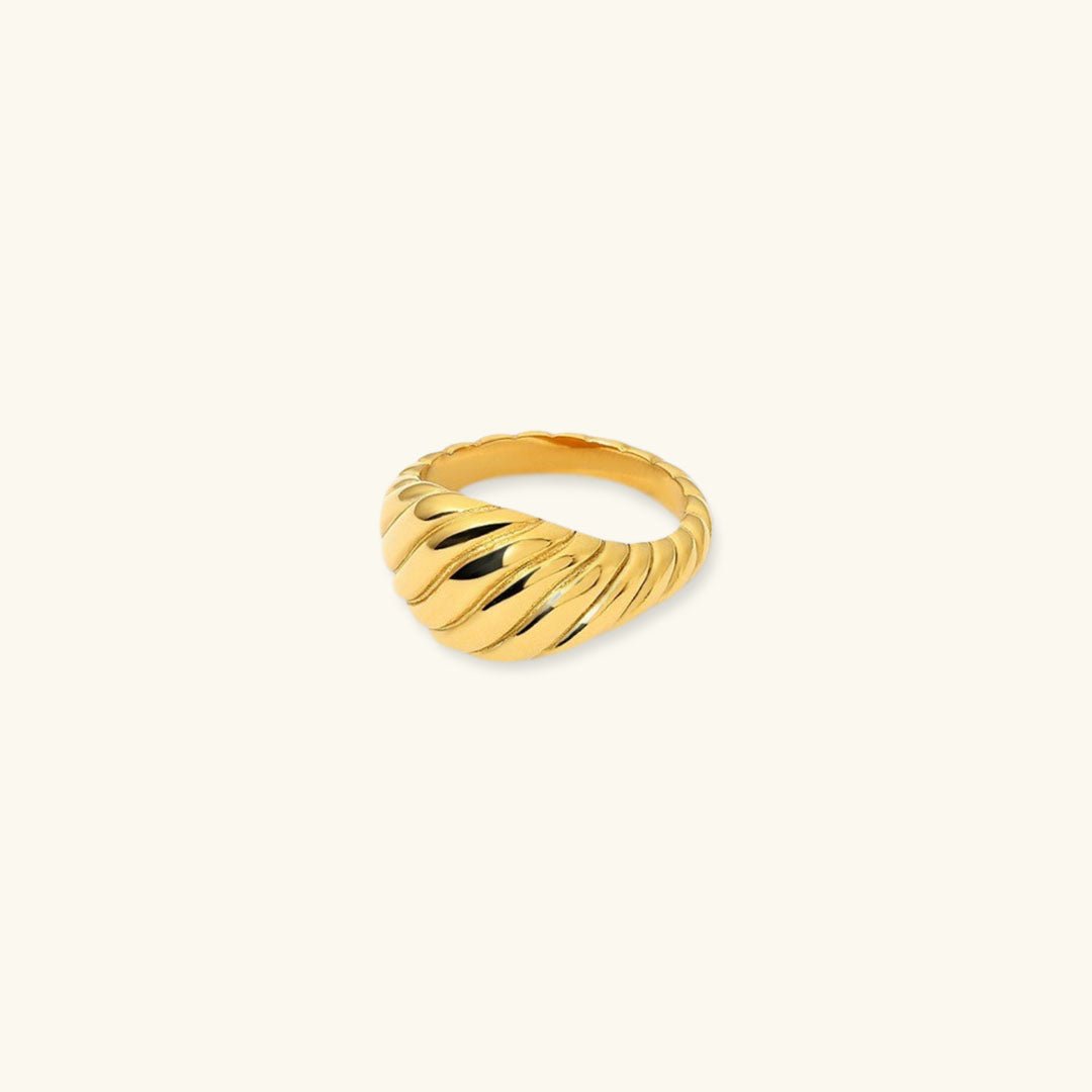 Ylenna Statement Croissant Ring